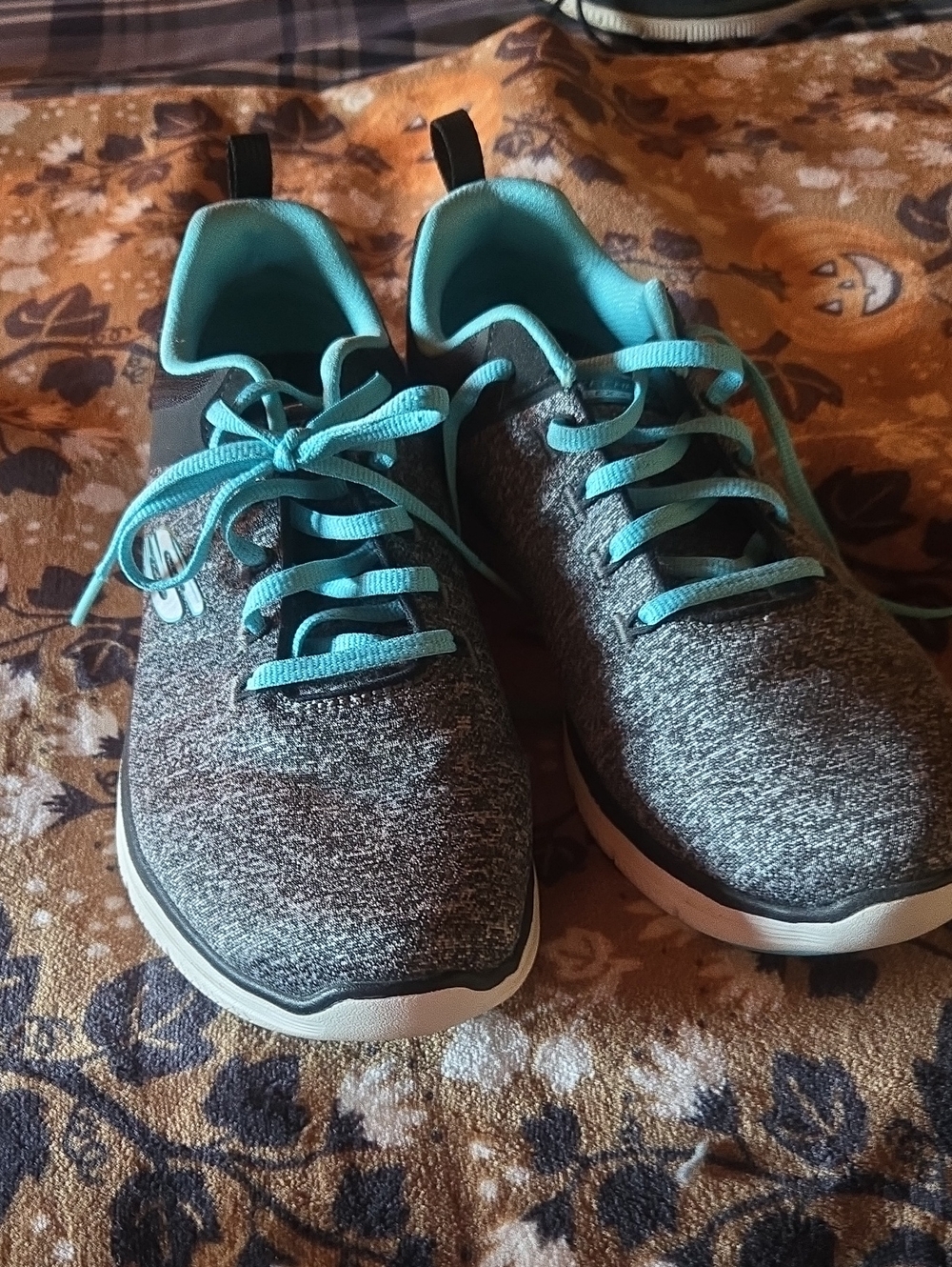 Skechers Gray Knit Sneakers with Teal Accents